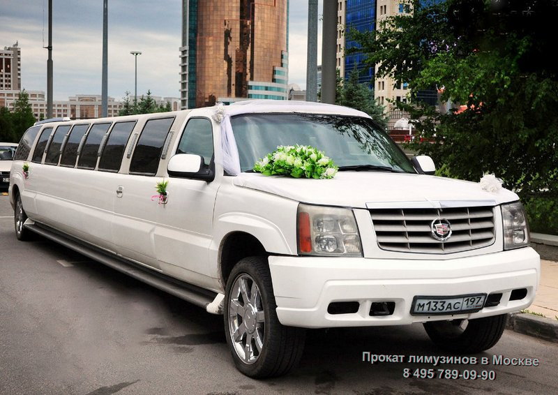 Аренда лимузина на свадьбу прокат с водителем на девичник заказать в Москве